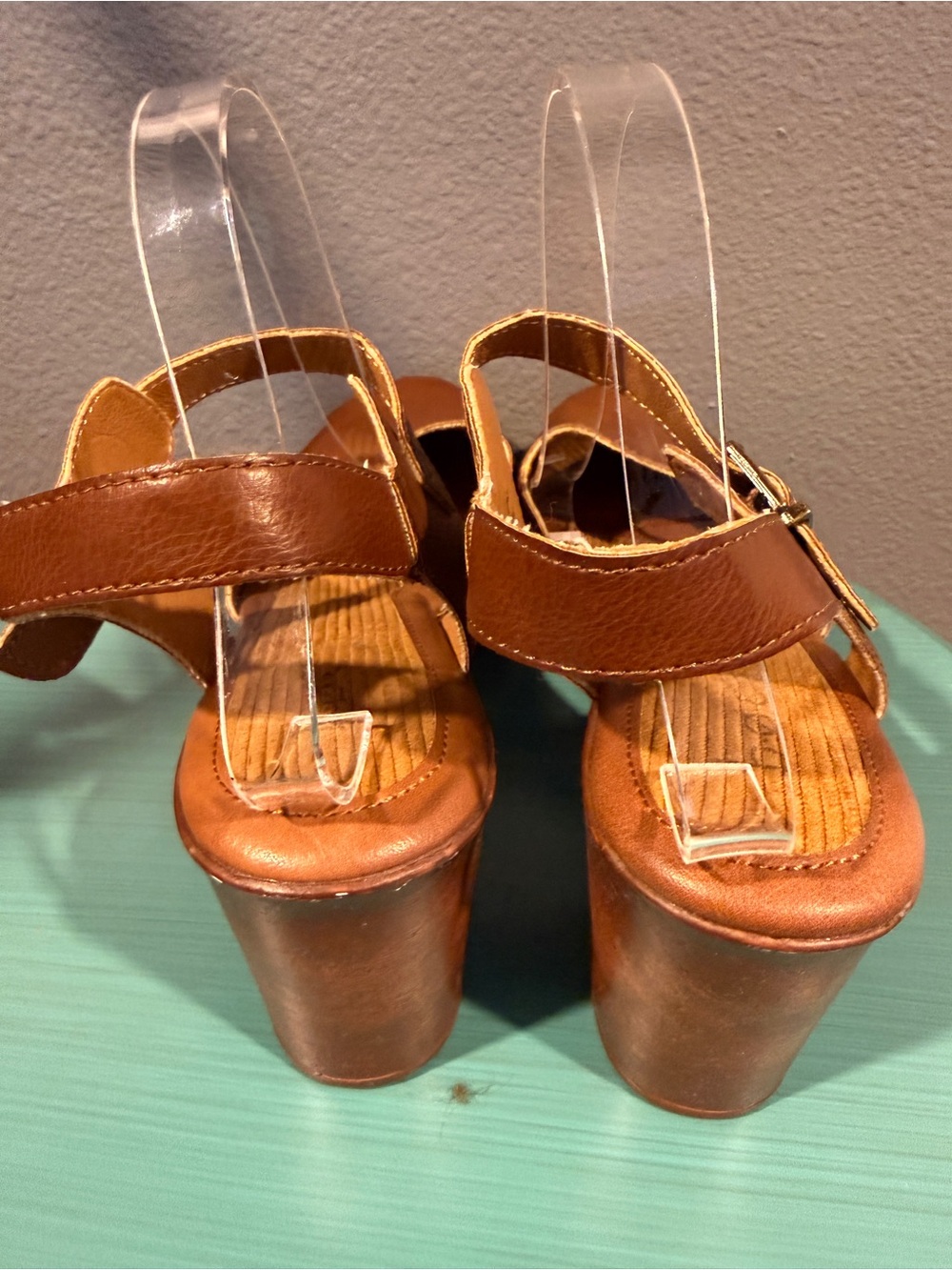 b.o.c. Natasha Brown Leather Platform Clogs with Buckle Strap Sz 11M | GUC - Picture 7 of 9
